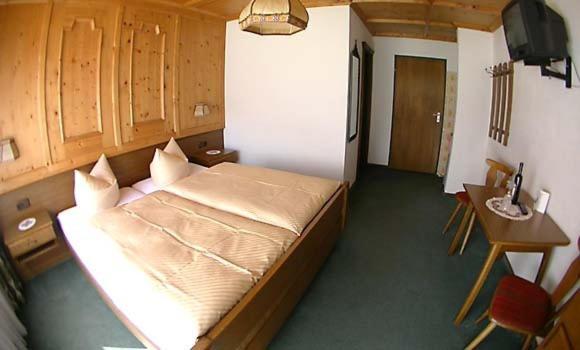 Berghaus Maria Bed & Breakfast Pettneu am Arlberg Bilik gambar