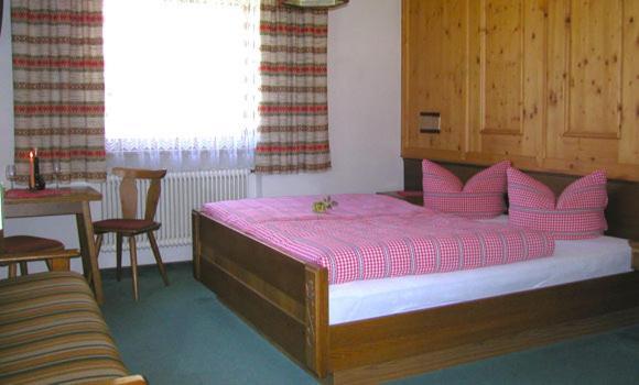 Berghaus Maria Bed & Breakfast Pettneu am Arlberg Bilik gambar